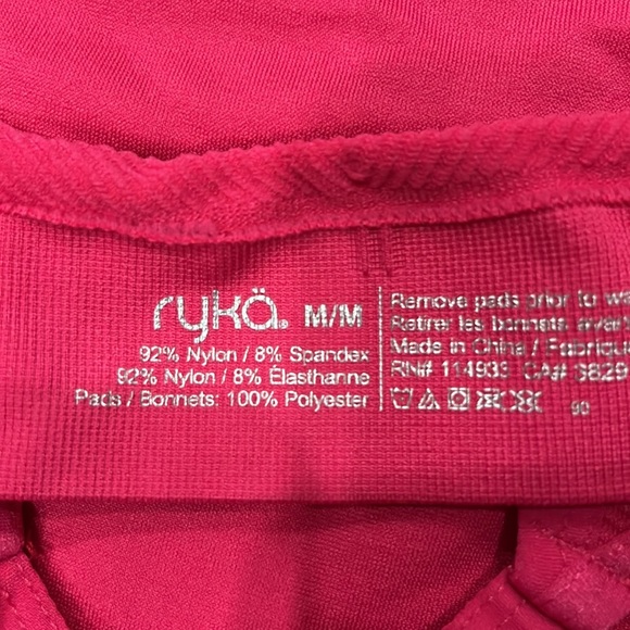 Sports bra in hot pink - Picture 3 of 3